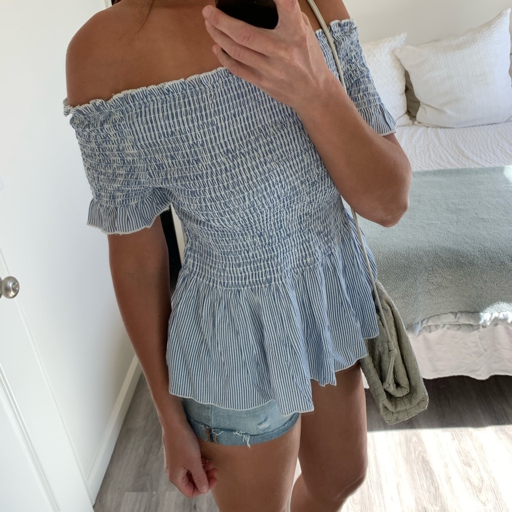Off the Shoulder smocked Top